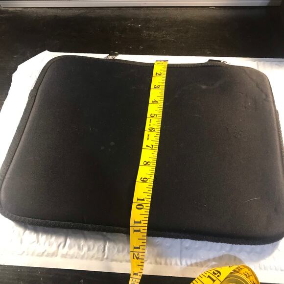 INCASE Neoprene Laptop Case Zippered Sleeve Black X - Picture 10 of 11